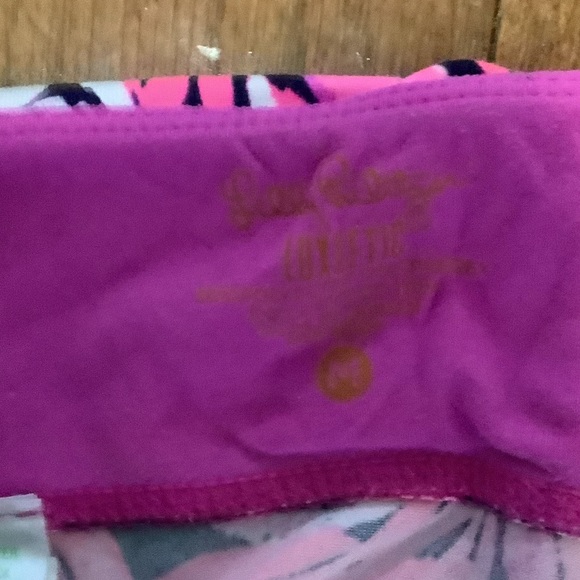 Lilly Pulitzer Pink and Black Patterned Leggings - Picture 2 of 10